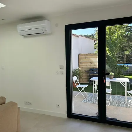 Maison Moderne Jardin Piscine Et Parking Prives, Pres D'aix Centre *